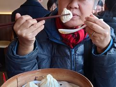 -莱莱小笼·乔艾