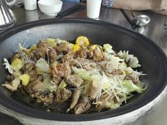 -粘豆包柴火铁锅炖
