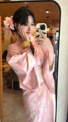 -红馆妆造(中央大街店)