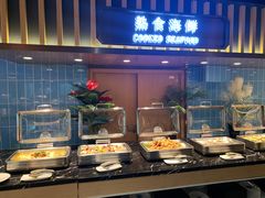 面包甜点陈列柜-淡尾·海鲜自助概念餐厅(虹桥南丰城店)