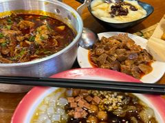 -爆炸头阿姨小四川正宗川味小吃(无任何分店)