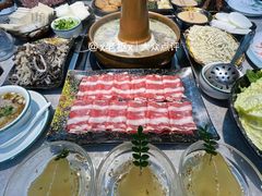 -洞庭洲·防空洞火锅·铜锅涮肉·烧烤(新百广场店)