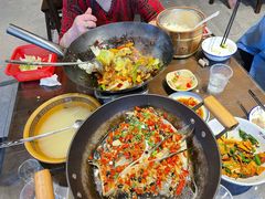 -富正毅三下锅·湘西韵味(天门山索道店)