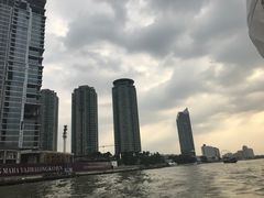 -曼谷湄南河畔华美达广场酒店