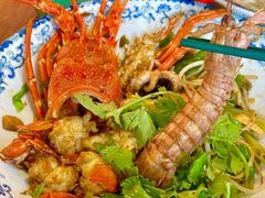 -霆记海鲜·只为这碗面(滨江店)