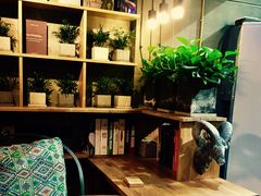 -HIGH FIVE哈福手工汉堡(桂林路店)