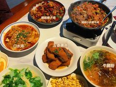 -湘西小馆(滨河路店)