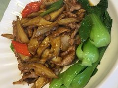 -赶海部落海鲜城(海阳路店)