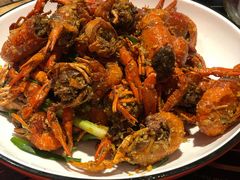 -虾弄弄海派小龙虾·牛羊蝎子火锅