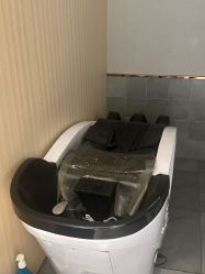 -罗亚帝造型·烫发染发