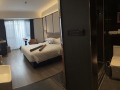 -朵兰达V酒店(成都春熙路太古里国金中心店)