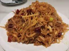 酸萝卜炒粉-方城小吃店