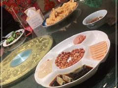-靠山屯东北农家菜(八龙桥雅苑店)