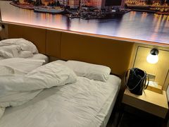 -维也纳酒店(苏州东方之门金鸡湖店)