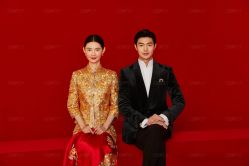 -太郎花子婚纱摄影艺术中心