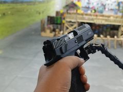 -都市枪神实弹射击俱乐部