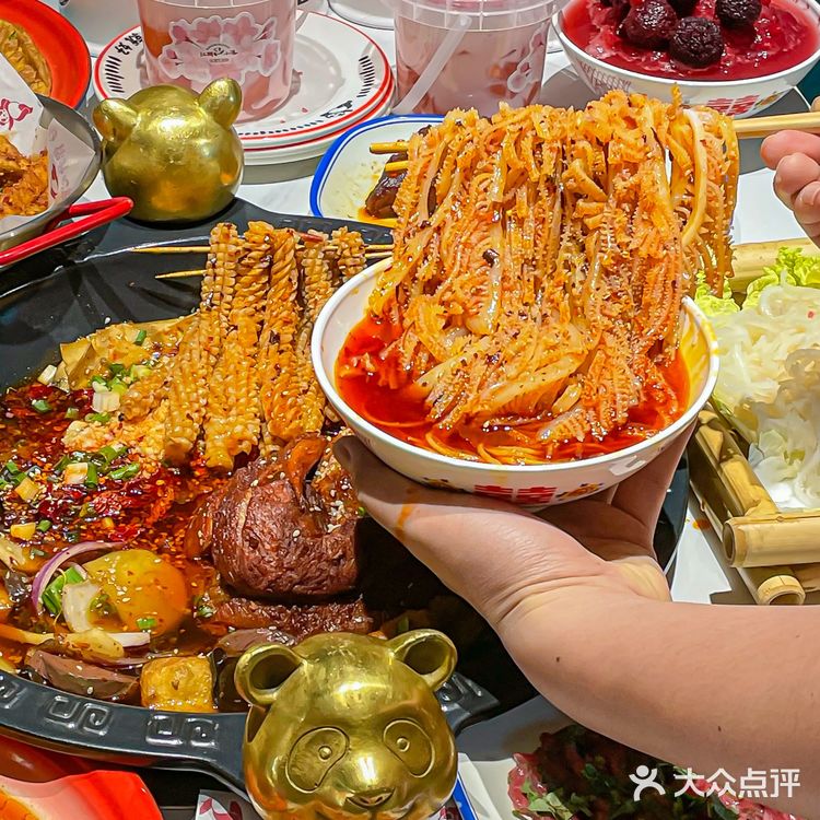唐山｜被江湖小牛软烂脱骨肘子火锅香晕了‼️