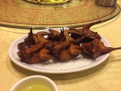招牌烤乳鸽-石岐佬中山菜馆(张溪店)