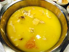 -鲜入围煮花胶鸡海鲜火锅