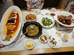 -饭橘汉江码头·乡野土菜馆(静安路店)