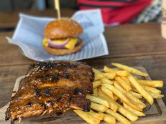 -Ribs & Burgers The Rocks