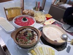 -洪氏嗨捞·广东猪肚鸡·椰子鸡火锅(西咸万象城店)