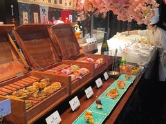 -雍容荟帝王蟹活龙虾展台自助(IFS黑金店)