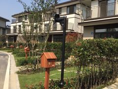 -田园东方蜜桃村的田野营地