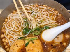 -魔都三兄弟·酸辣粉·小面炸串(虹桥万科店)