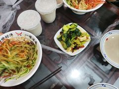 -牛一嘴·兰州牛肉面·大盘鸡(财富中心店)