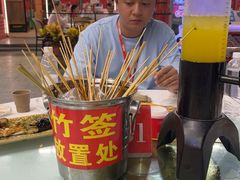-刘姐啤酒鱼民族演艺餐厅(西街总店)