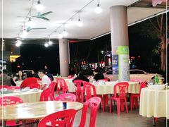 大堂-源海渔村·现捞海鲜(大角湾店)