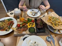 -Mark&Mars Restaurant
