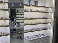 -视野联行眼镜蔡司·依视路官方授权店(顺城店)