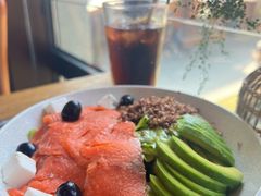 三文鱼牛油果沙拉-Money Shops(愚园路店)