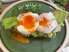 牛油果温泉蛋吐司-O'mills Sourdough Bakery&Bistro(永嘉路店)