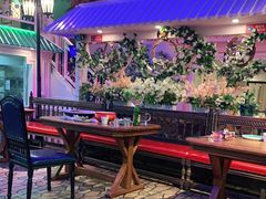 -巴特餐饮6加1音乐餐吧·新疆菜