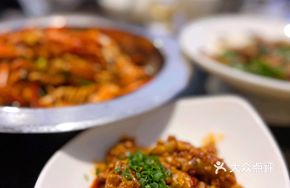 Spicy Braised Chicken Feet