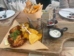 -Mark&Mars Restaurant