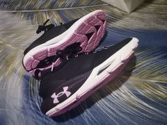 -UNDER ARMOUR(八达岭奥莱店)