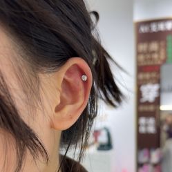 -AI艾耳·专业手工耳洞·穿孔美学馆