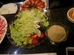 -韩宫宴炭火烤肉(中商世界里店)