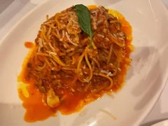 经典意大利细面配蒜味番茄酱-WOLFGANG PUCK KITCHEN & BAR(迪士尼小镇店)