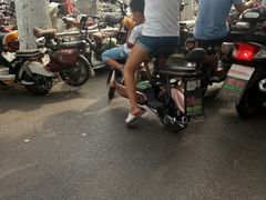-胖东来生活广场(健康路店)
