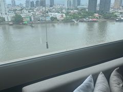 -曼谷湄南河畔华美达广场酒店