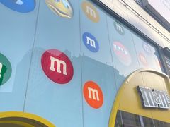 -m豆巧克力世界(上海世茂广场店)