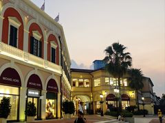 -佛罗伦萨小镇广佛名品奥特莱斯(疏港路店)