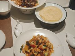 -皇城根·鲁菜济南菜·吊炉烤鸭·炒鸡鱼头(济南旗舰店)