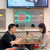 武汉探店 | 港风餐厅里嗦湖南米粉