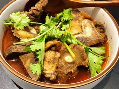 香辣牛骨-贡梅老面馆·蟹粉面·无锡特色小吃(南长街主推店)